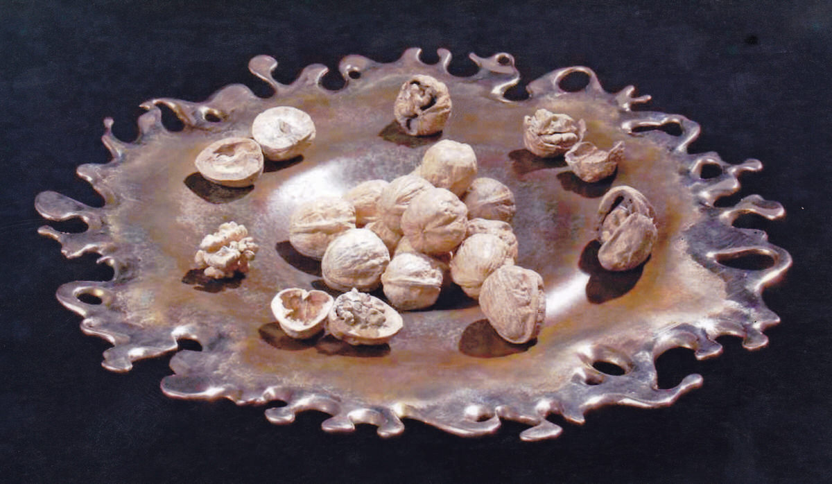 Bronze splashy bowl with bronze walnuts sculpture by sculptor Mark Reed bespoke  interior accessories