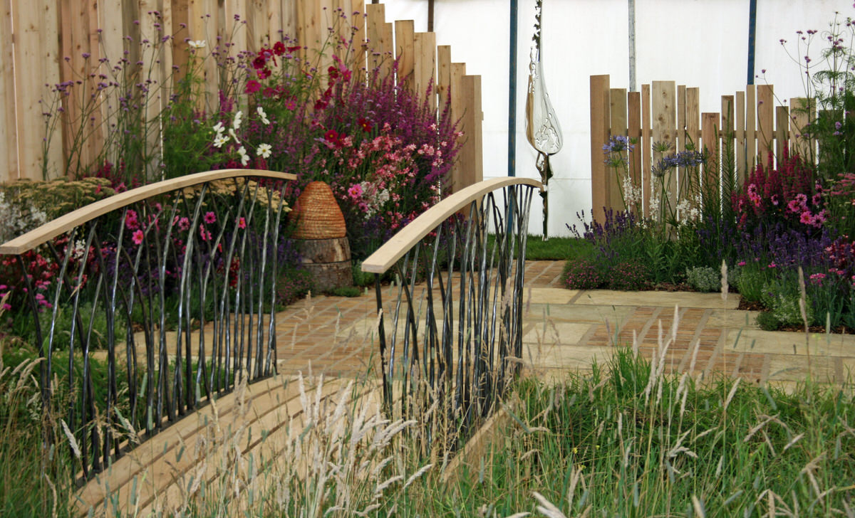 Prince's Trust bridge commission for Prince Charles showgarden RHS flower show by Mark Reed